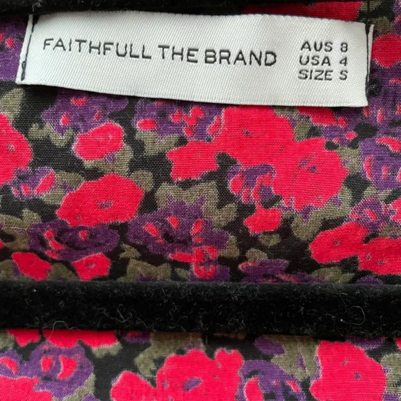 Faithfull the brand Sumaia floral wrap dress - Picture 5 of 5